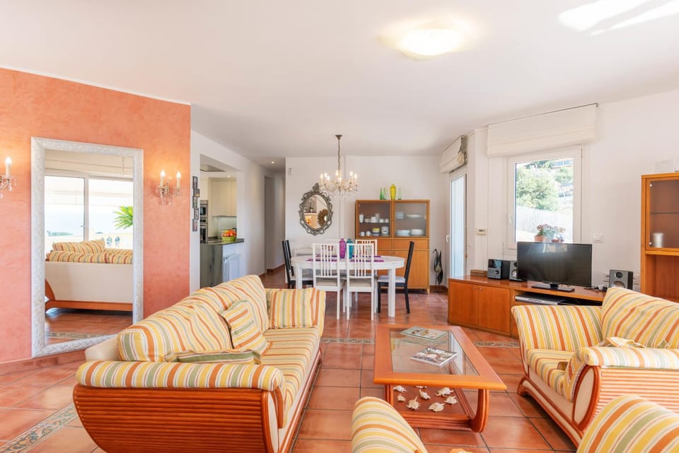 Living room, Lounge or bar