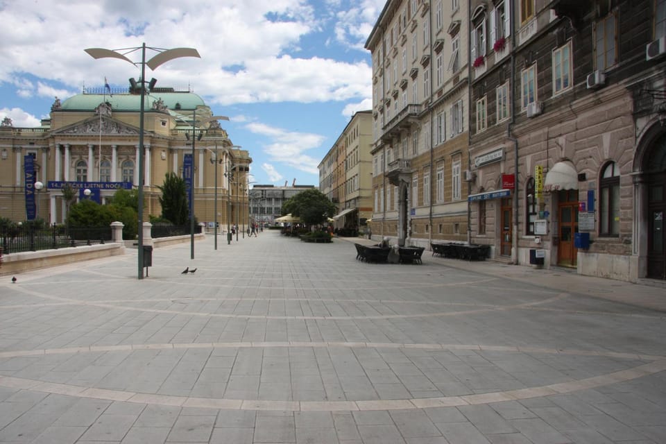 Property building, Street view