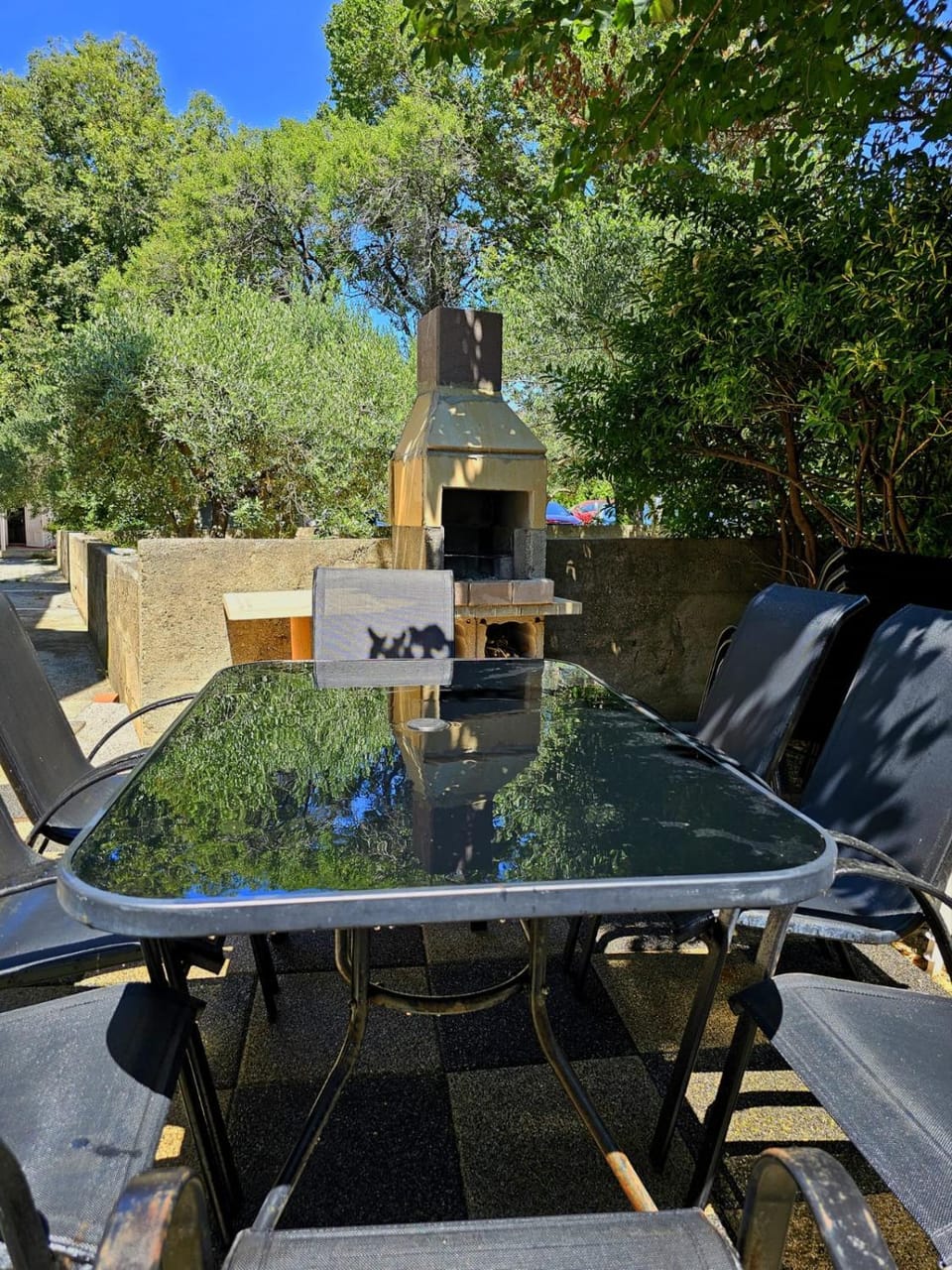 BBQ facilities, Garden, Seating area