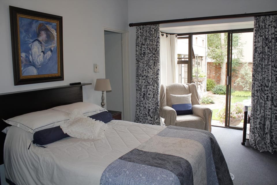 Bedroom, Garden view