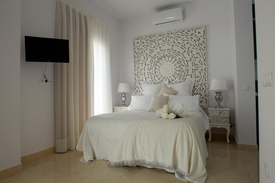 Bed, Balcony/Terrace, Bedroom