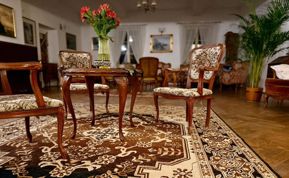 Seating area