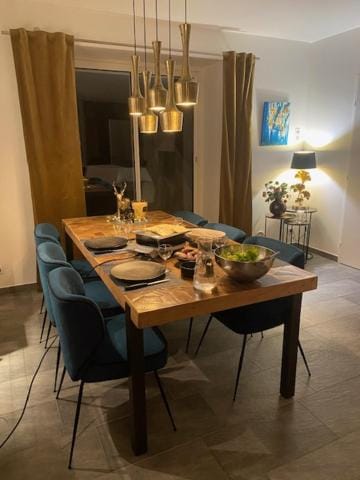 Communal lounge/ TV room, Meals