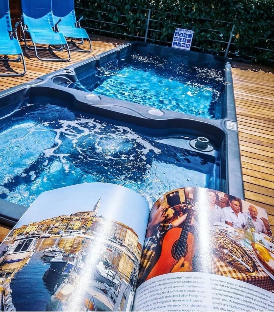 Garden, Balcony/Terrace, Pool view, Swimming pool