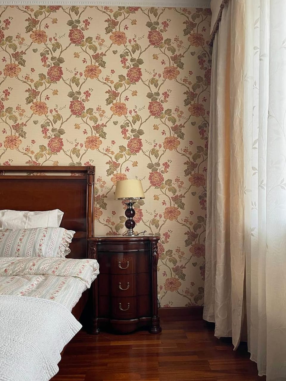 Bed, Decorative detail, Bedroom