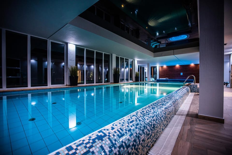 Pool view, Swimming pool