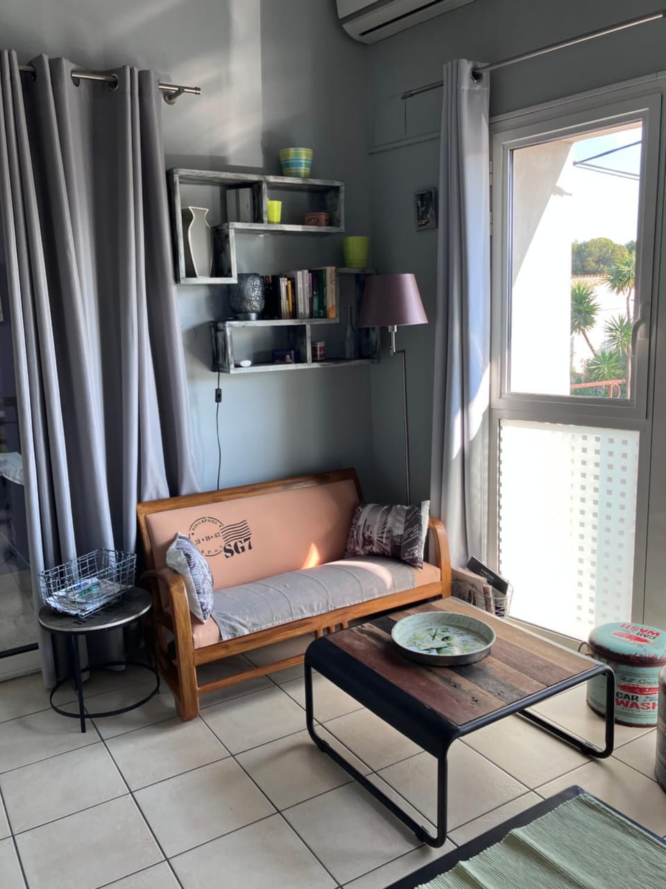 Seating area