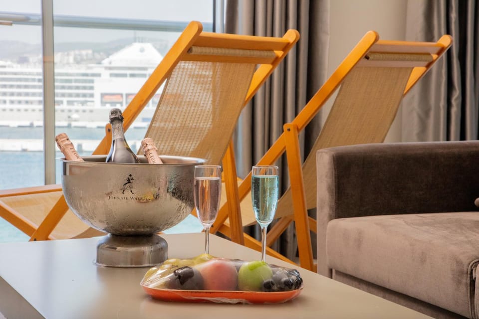 View (from property/room), Food and drinks