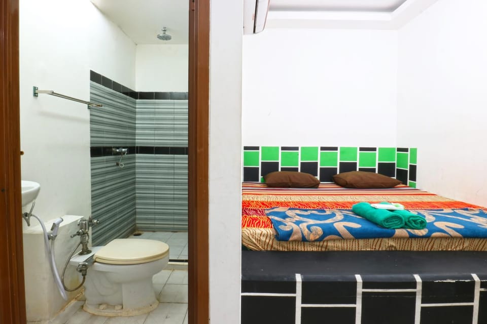 Toilet, Bed, Bathroom, Bedroom