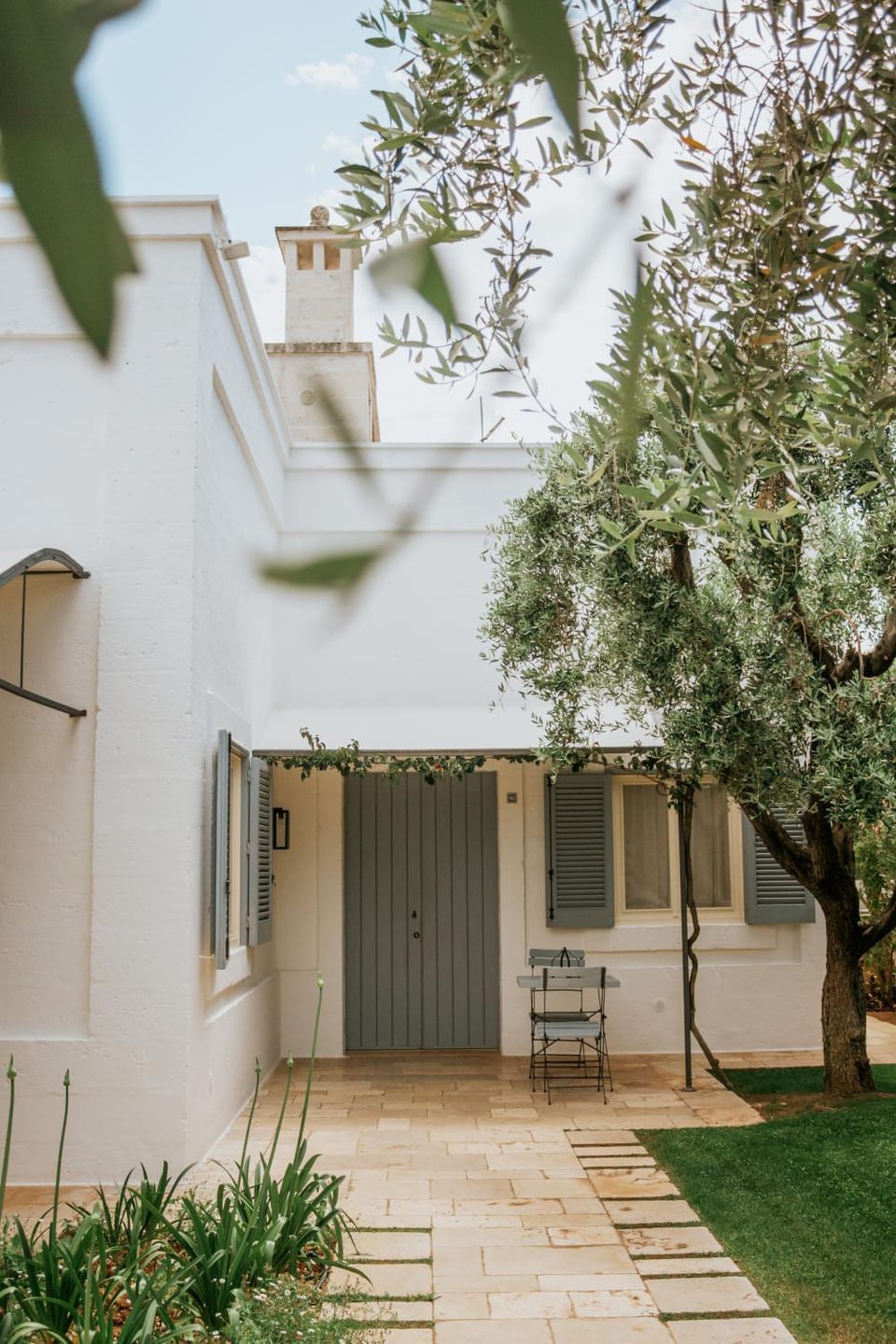 Property building, Patio, Spring, Day, Garden, Garden view