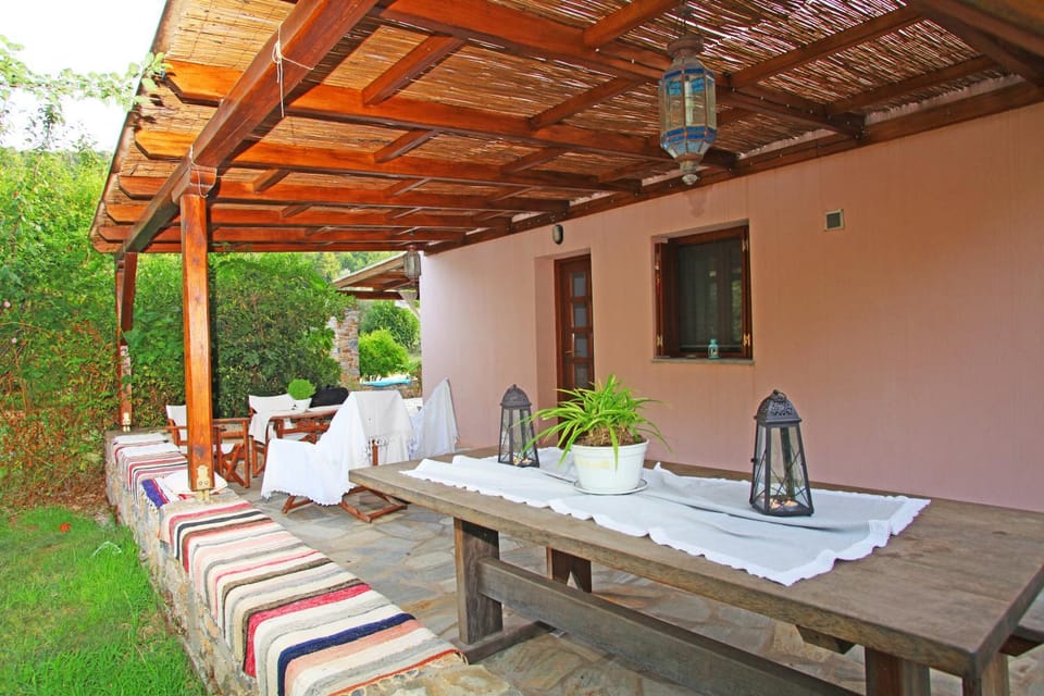 Patio, Garden, Balcony/Terrace