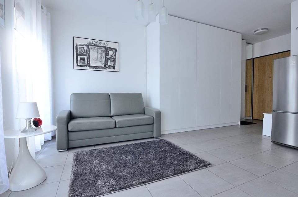 Bed, Living room, Seating area
