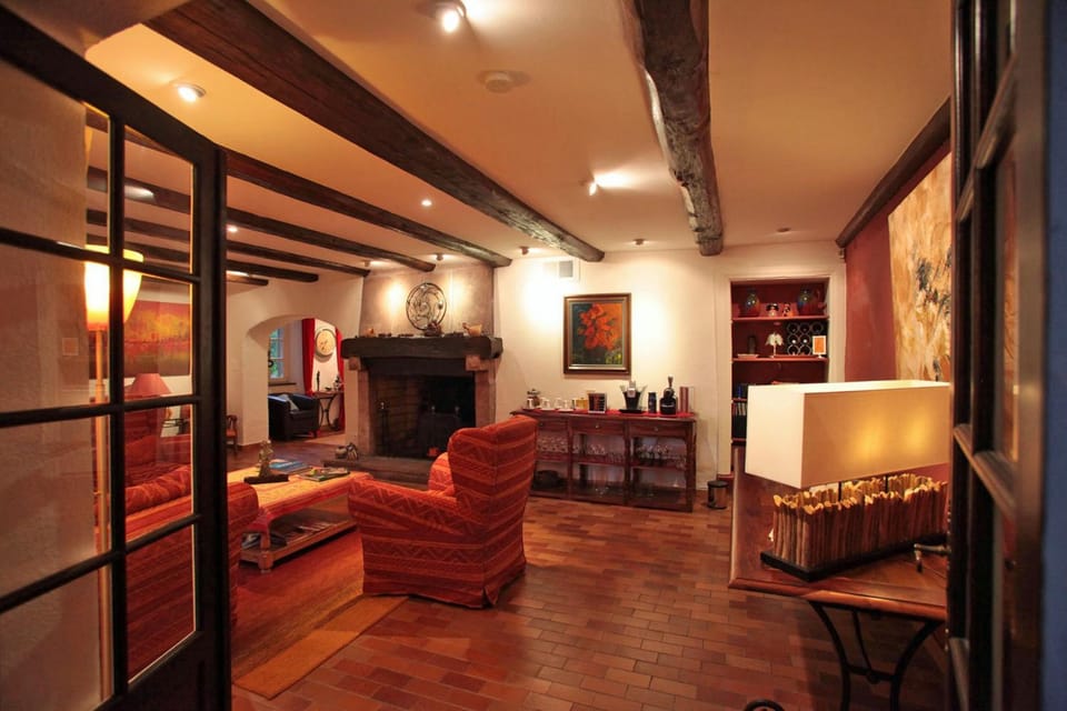 Living room, Lounge or bar