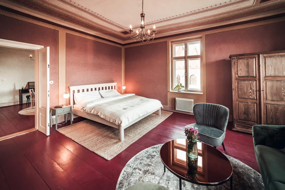 Photo of the whole room