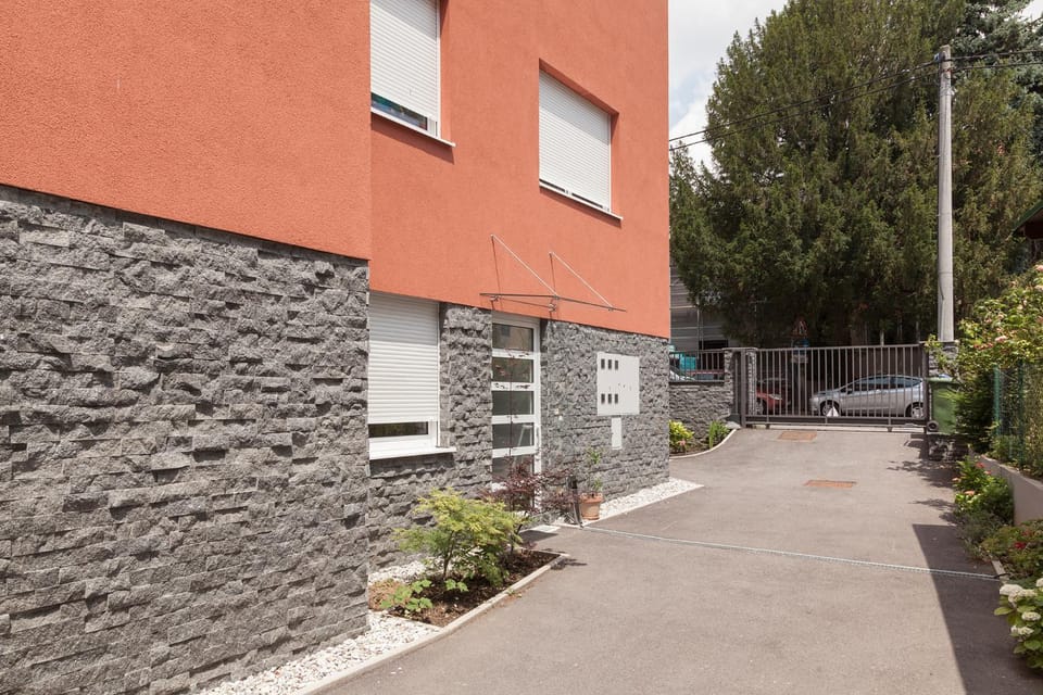 Property building, Patio, Facade/entrance