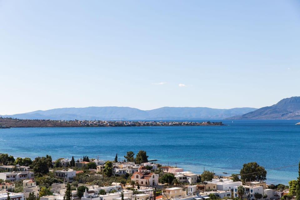 Balcony/Terrace, Balcony/Terrace, Beach, On site, Mountain view, Mountain view, Sea view, Sea view