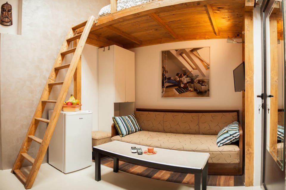 Bed, Living room, Photo of the whole room, Seating area, Bedroom