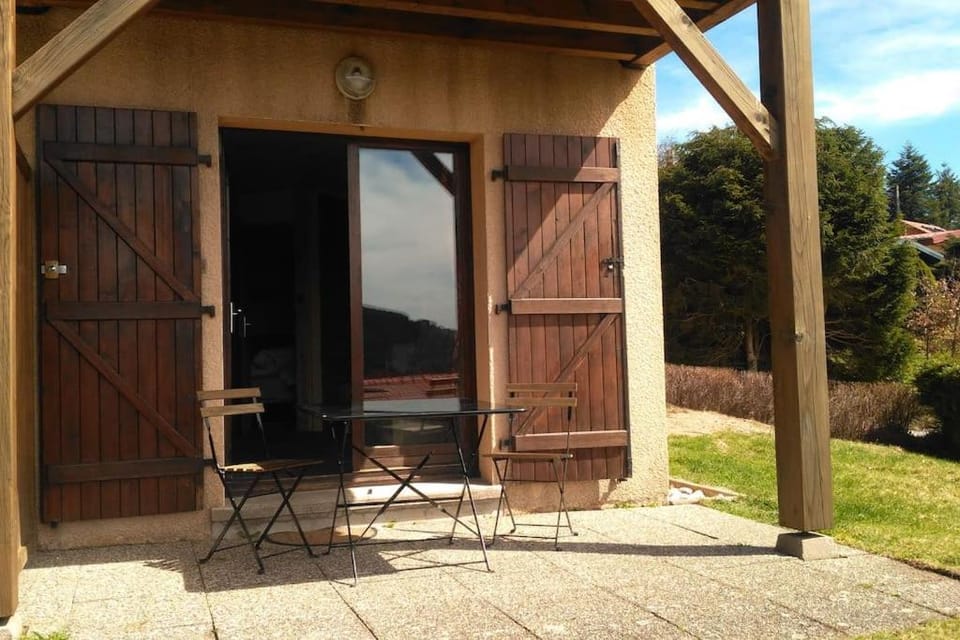 Esprit Myrtille Terrasse Vue Lac Apartment in Gérardmer