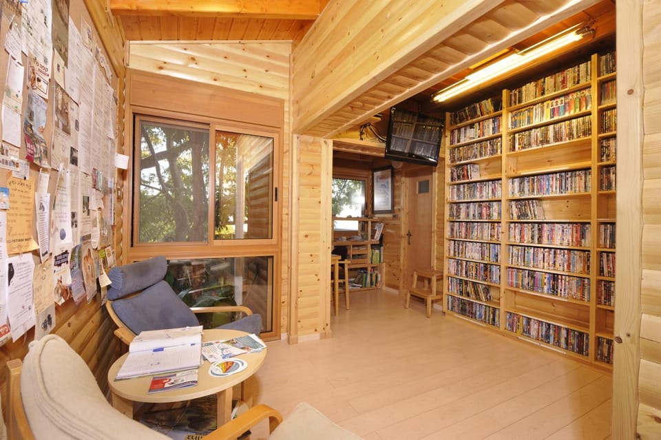 Library, Lobby or reception