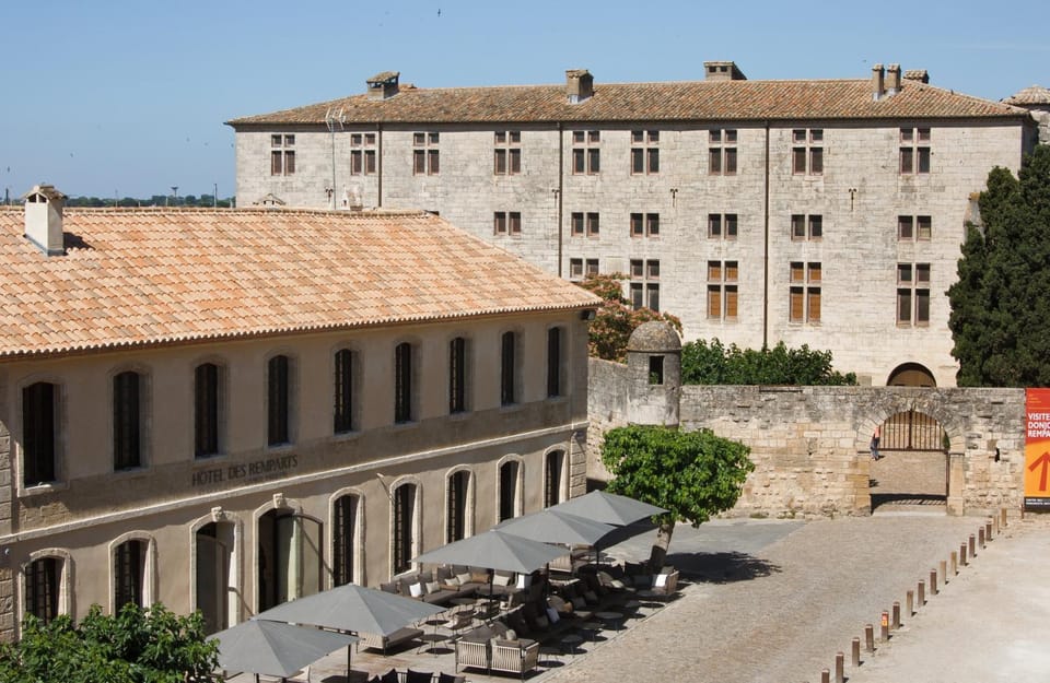 Property building, Nearby landmark, City view