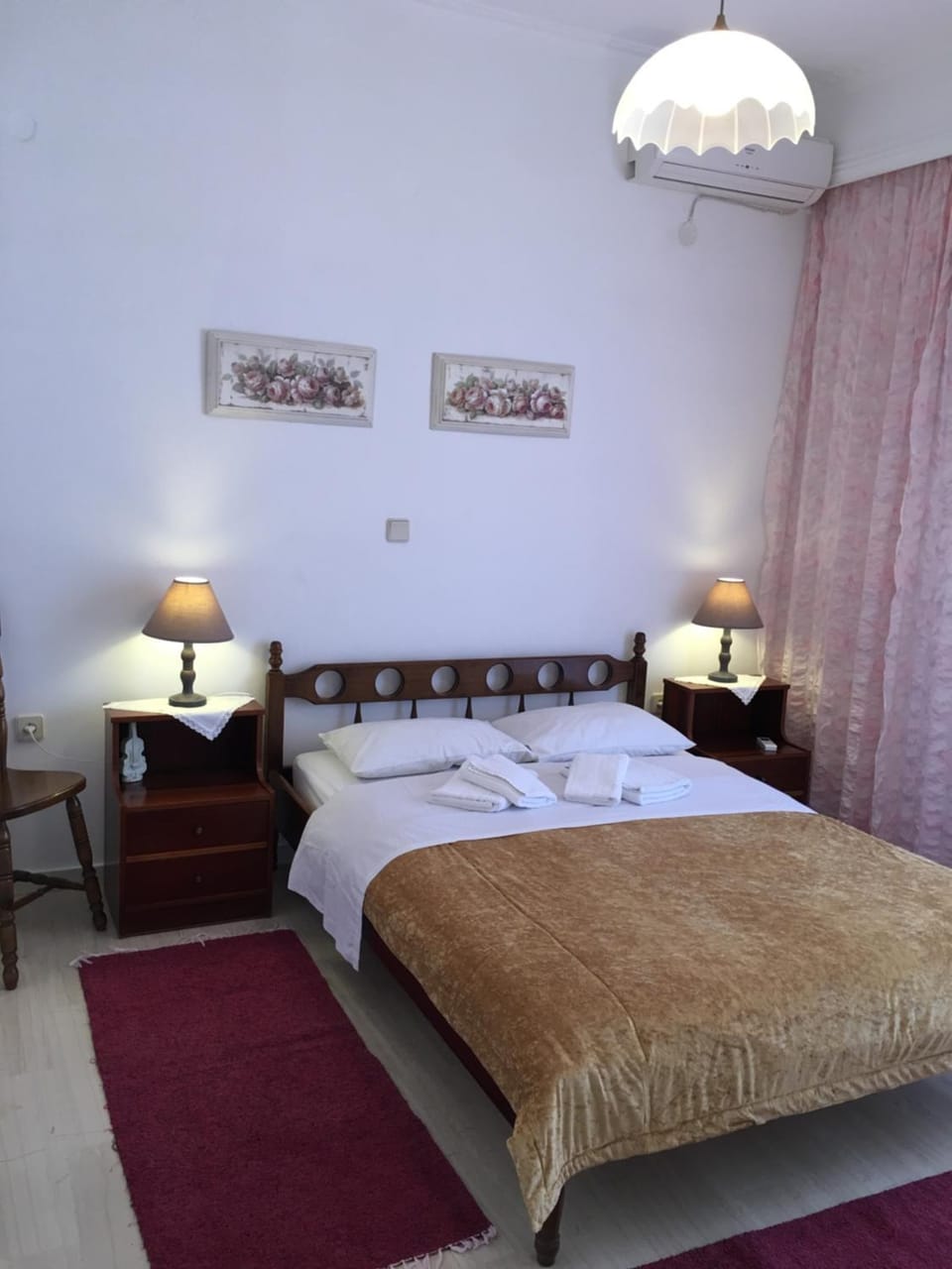 Photo of the whole room