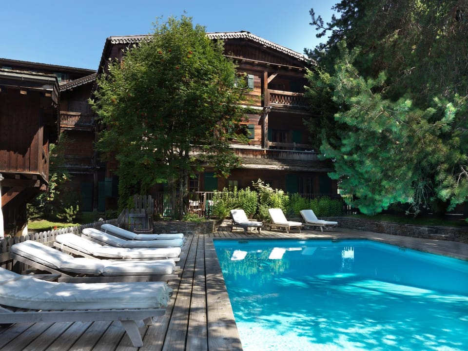 Swimming pool, Swimming pool