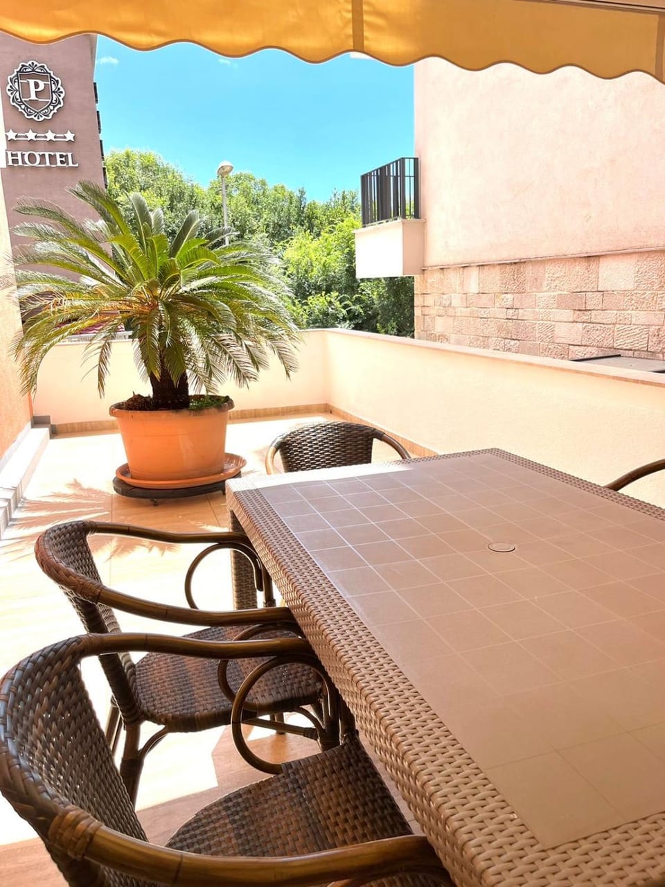 Day, Balcony/Terrace, Balcony/Terrace