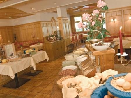 Day, Food, Buffet breakfast