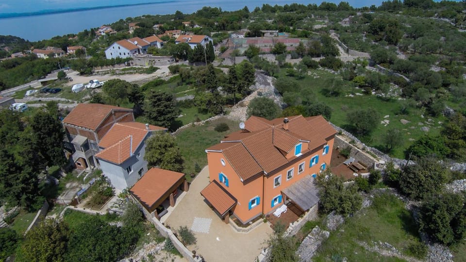 Property building, Bird's eye view