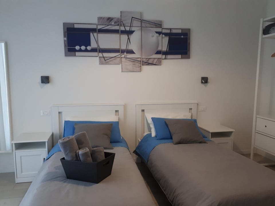 SoleLuna Fiera 6 Rooms Bed and Breakfast in Bologna
