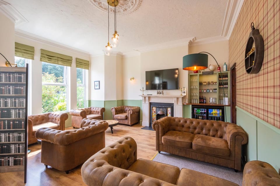 Communal lounge/ TV room, Communal lounge/ TV room