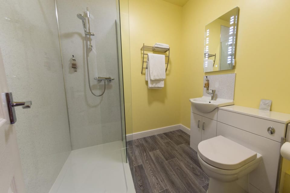 HK Rooms - Self Catering Rooms Apartment in Lowestoft