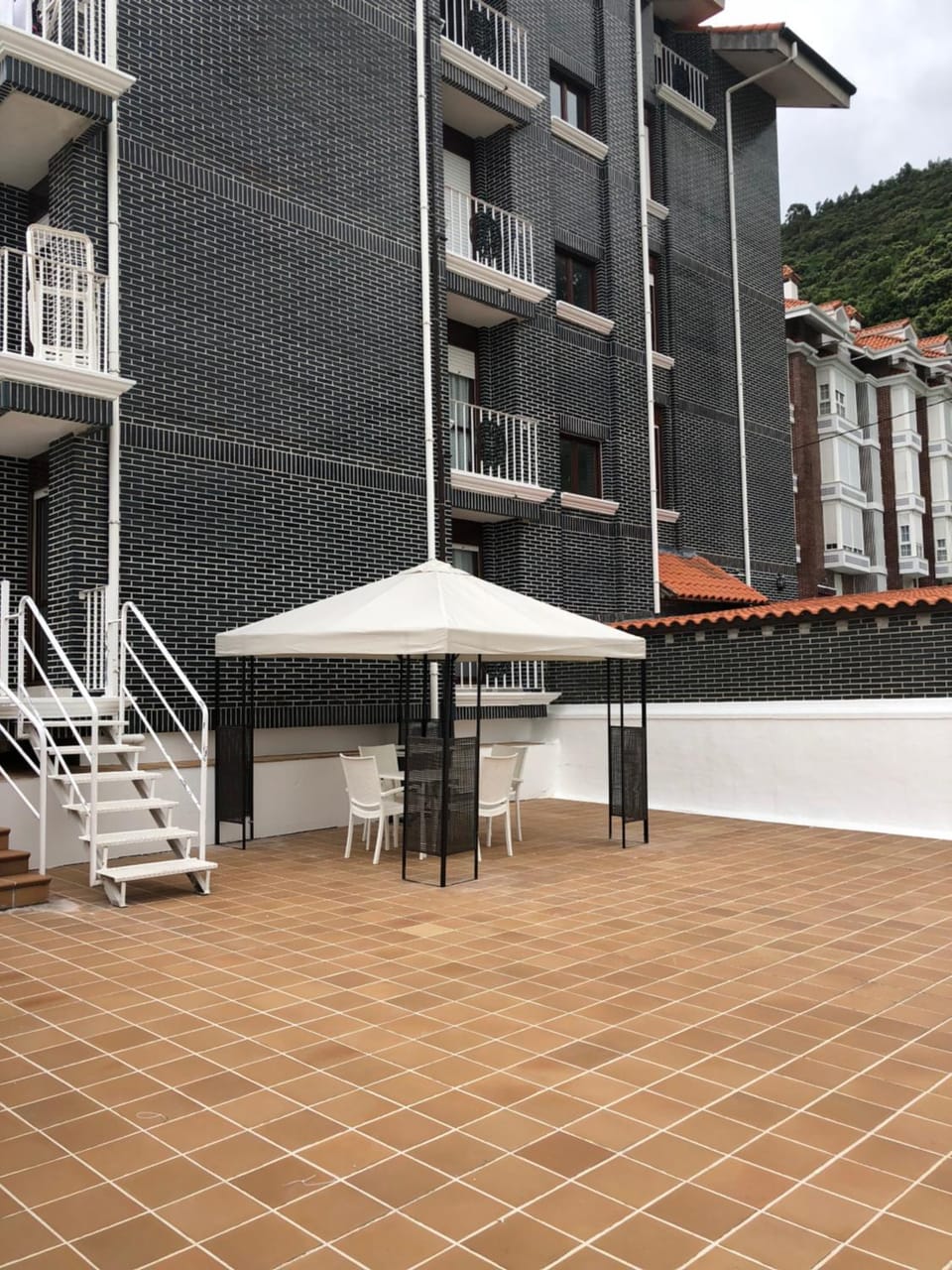 Patio, Facade/entrance