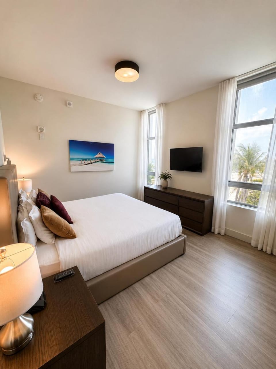 Bed, TV and multimedia, Photo of the whole room, Evening entertainment, Bedroom