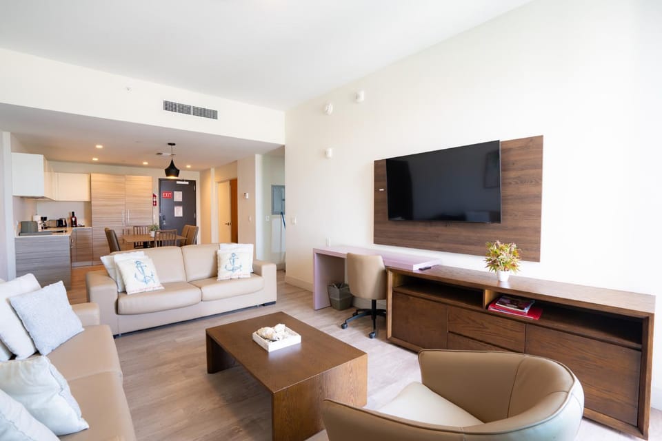 Communal lounge/ TV room, TV and multimedia, Kitchen or kitchenette, Living room, Seating area, Dining area, Evening entertainment