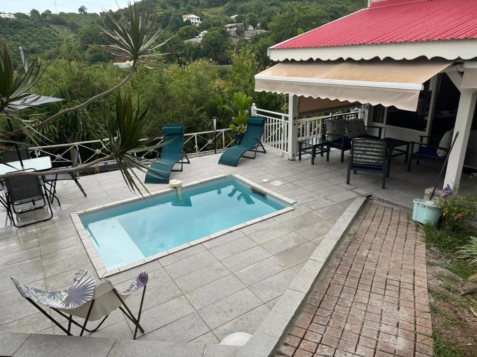 Le val de lys-piscine privée House in Leeward Islands