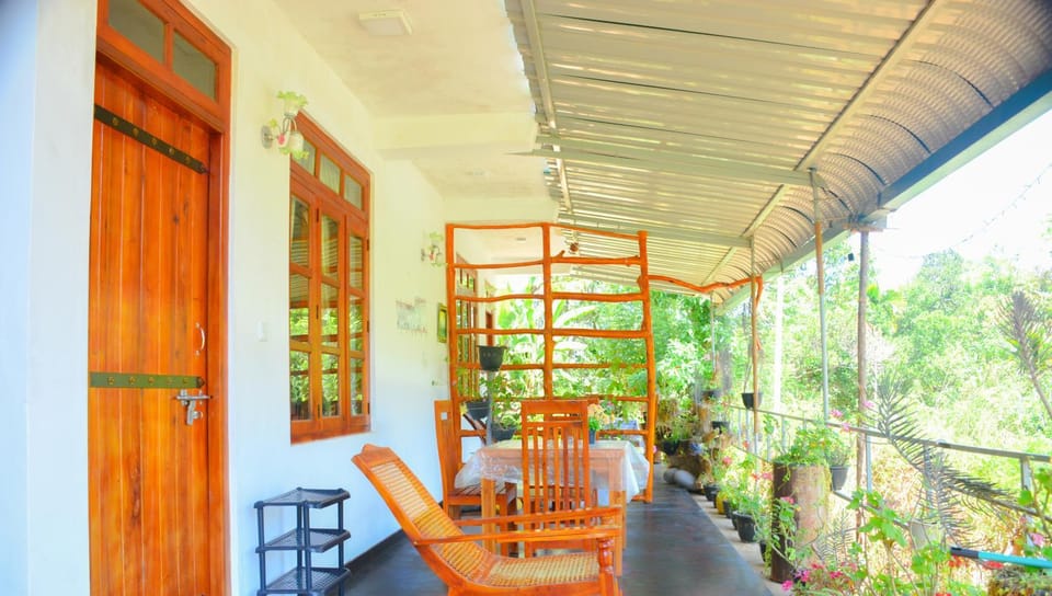 Patio, Facade/entrance, Balcony/Terrace, Dining area