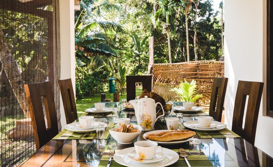Dining area, Breakfast