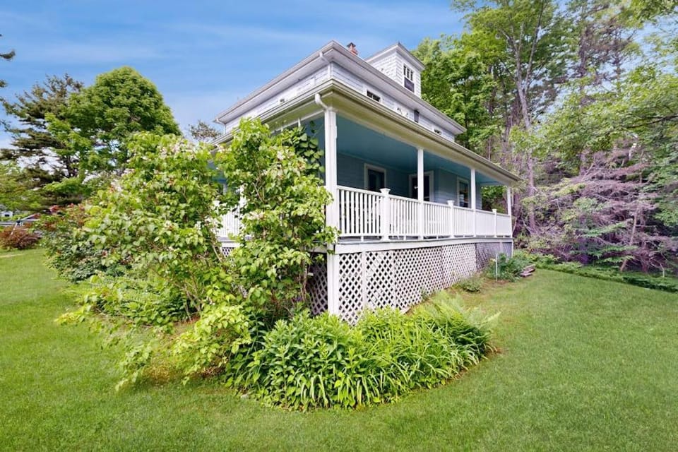 Property building, Spring, Day