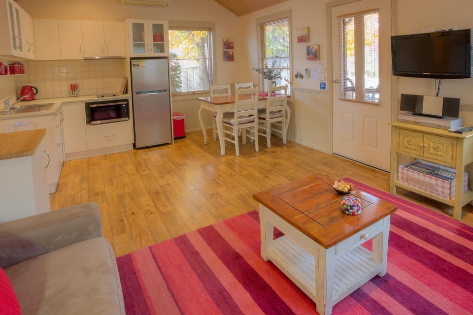 Autumn Affair Cottage 6 Apartment in Porepunkah