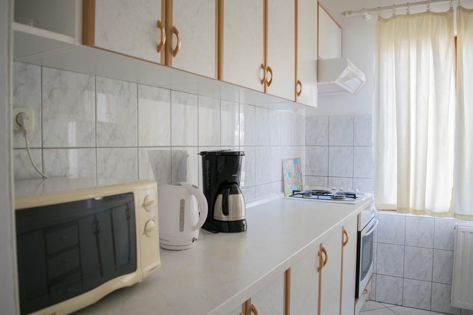 Coffee/tea facilities, Kitchen or kitchenette