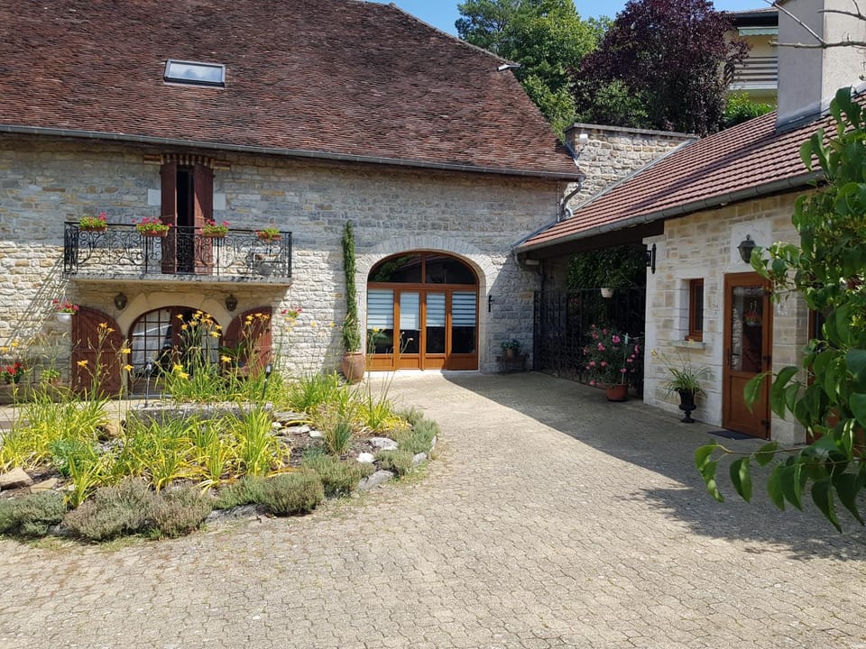 L'écurie Bed and Breakfast in Jura