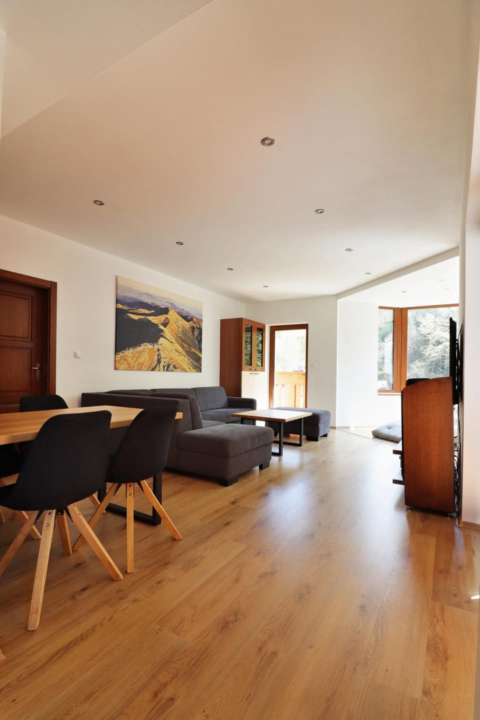 Living room, Seating area, Dining area