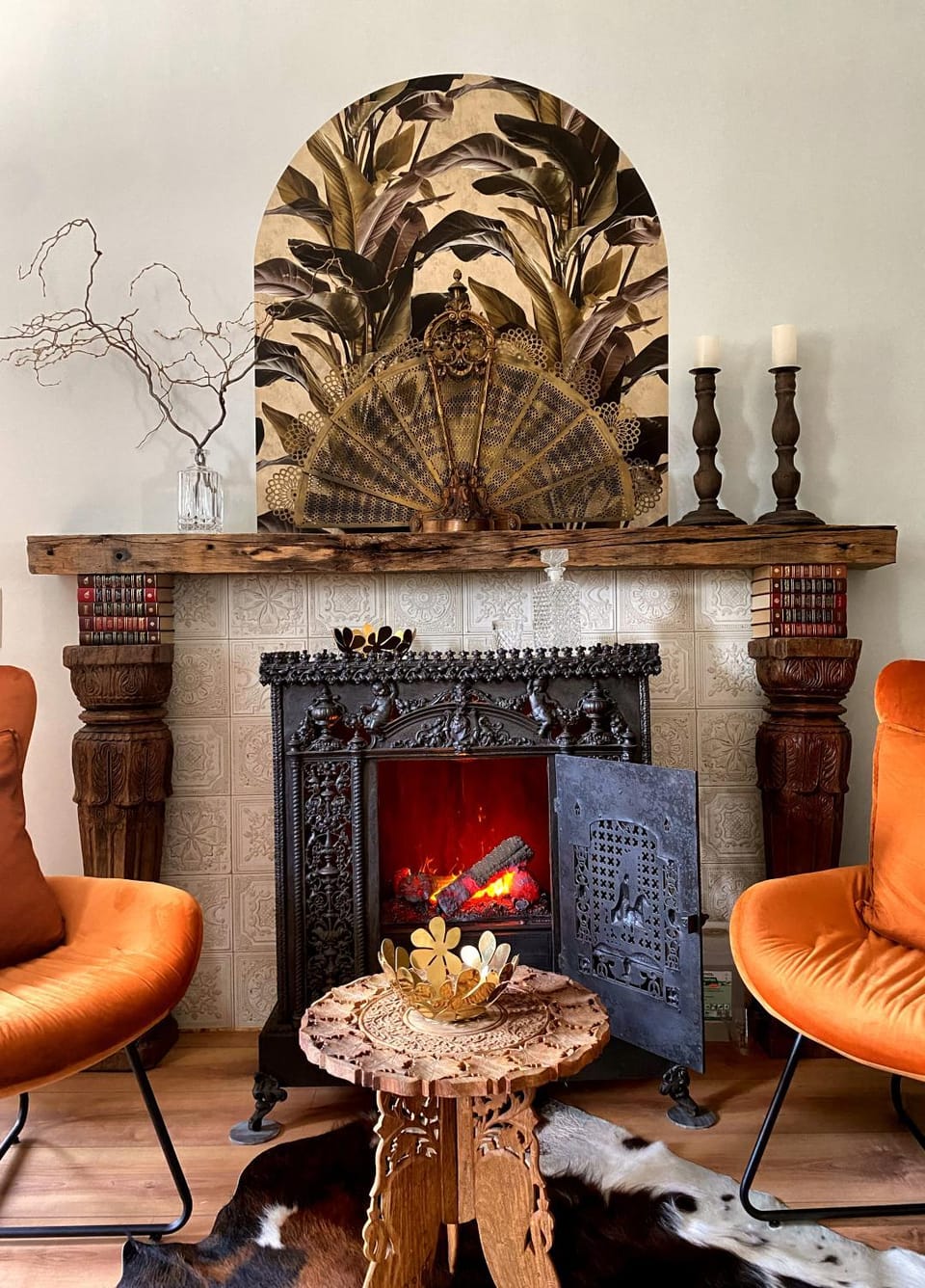 Decorative detail, Seating area, flat iron