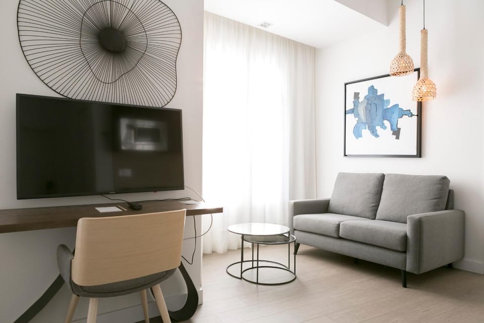 TV and multimedia, Seating area