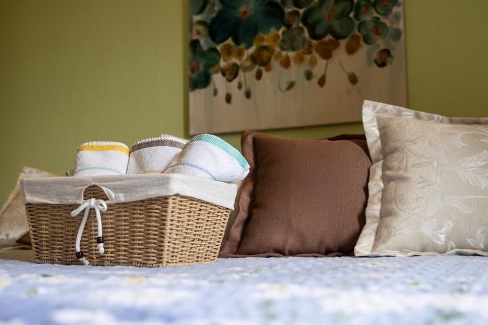 Living room, towels