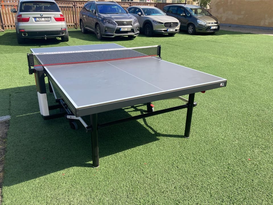 Table tennis