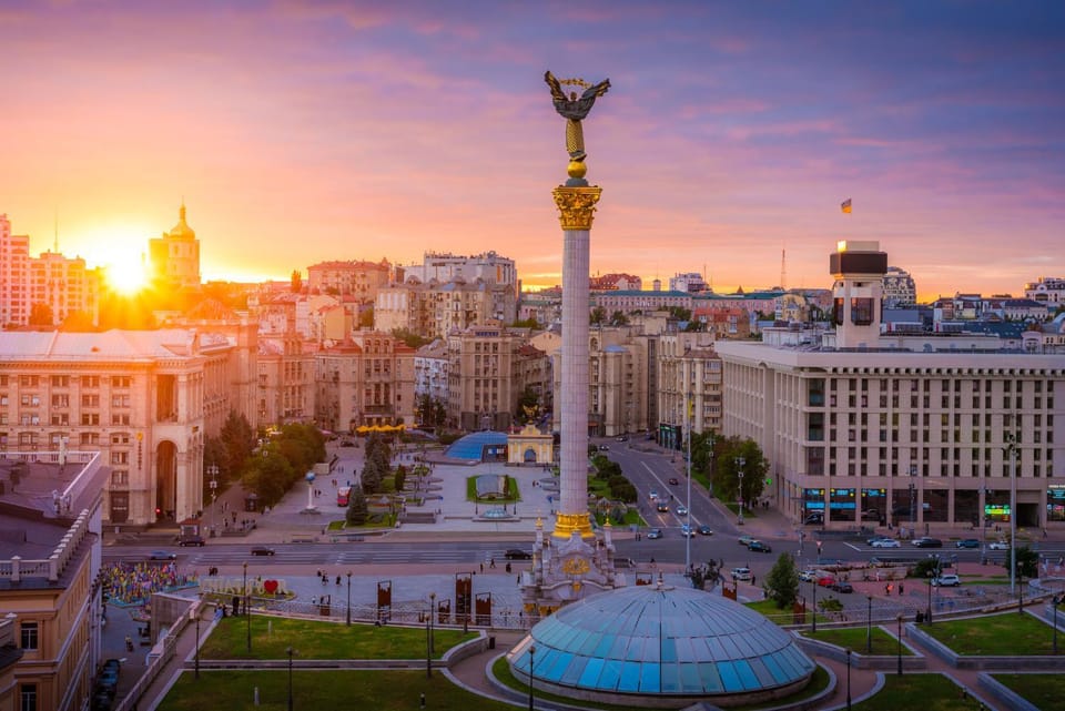 Property building, Nearby landmark, Bird's eye view, City view, Location, Sunrise