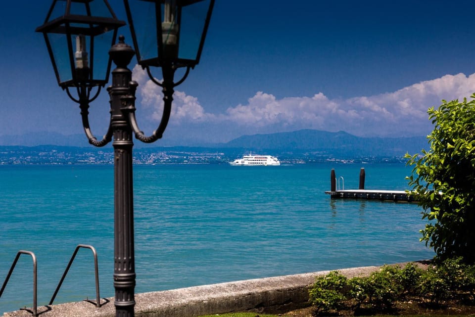 Nearby landmark, Day, Natural landscape, Lake view, Sea view