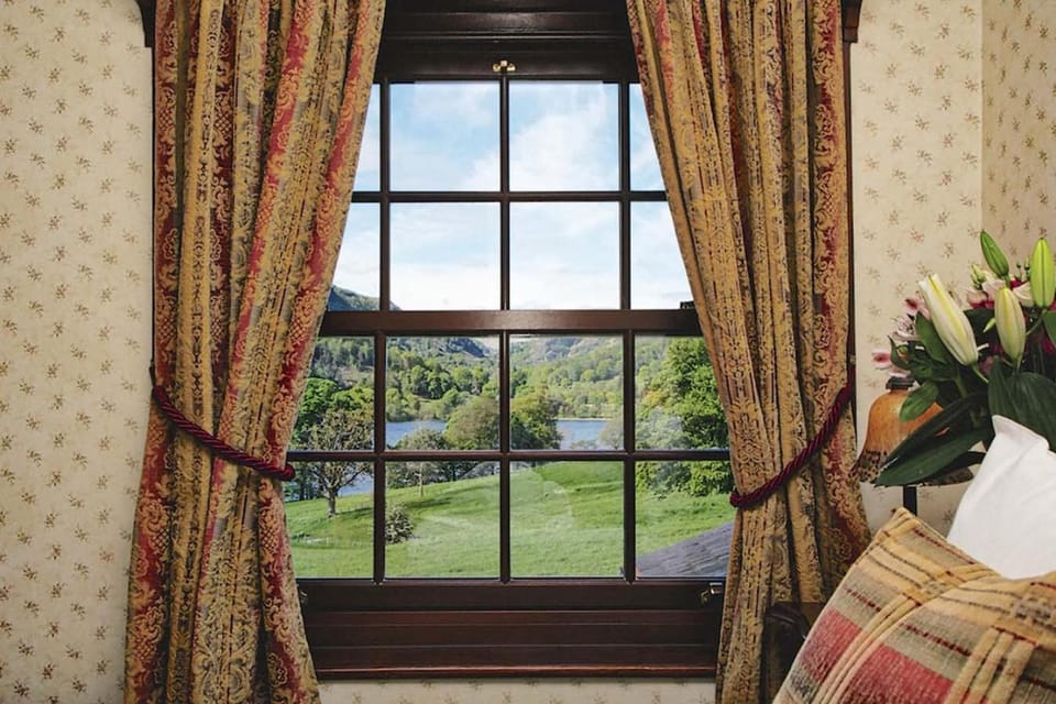 Shower, Toilet, Garden, Bathroom, TV and multimedia, Dining area, Bedroom, Lake view, Lake view, Mountain view, Mountain view